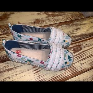 Girls slip on shoes